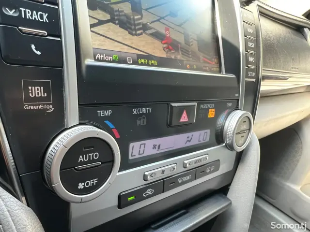 Toyota Camry 2012 · 2.5 AT