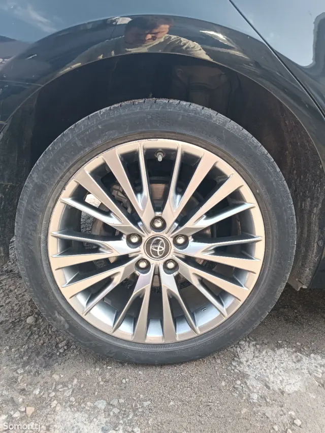 Toyota Camry 2019 · 2.5 AT