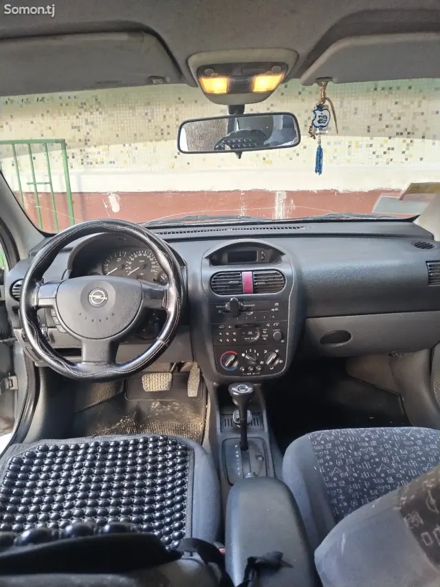 Opel Corsa 2001 · 1.6 AT