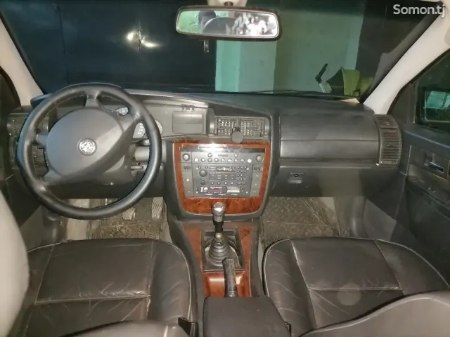 Opel Omega 2002 · 2.0 MT