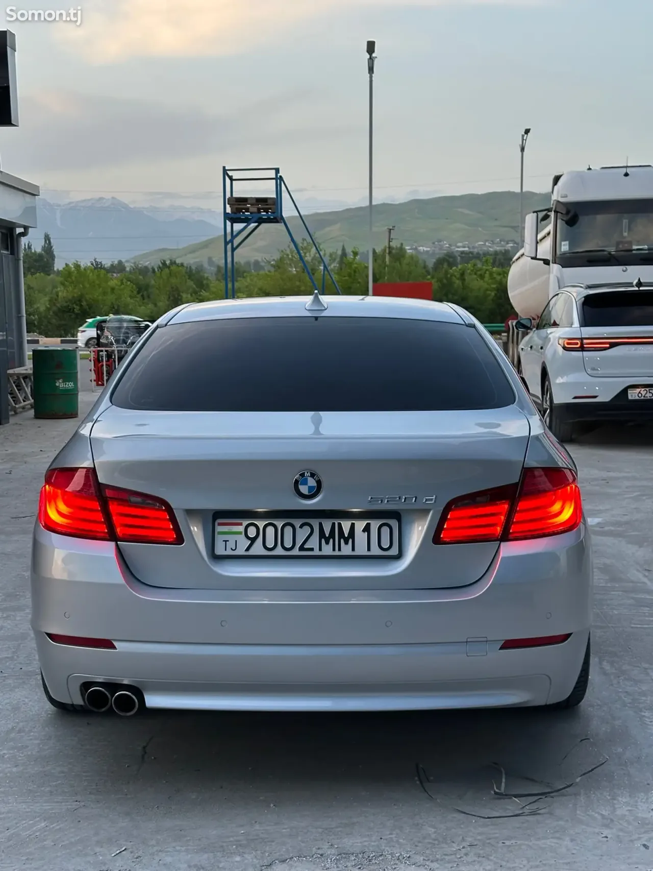 BMW 5 series 2012 · 2.0 AT