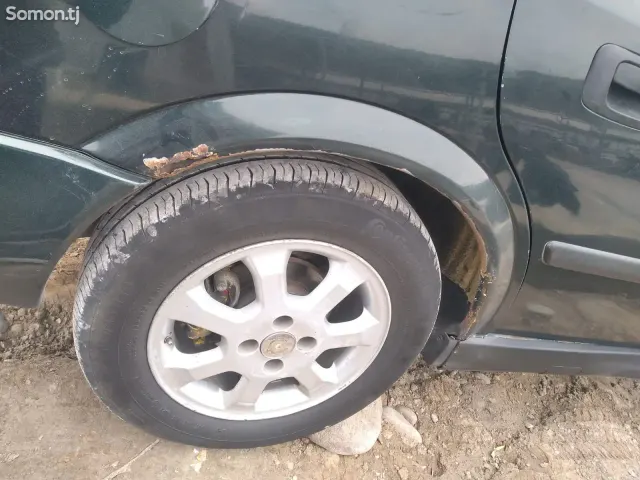 Opel Astra G 1999 · 1.8 MT