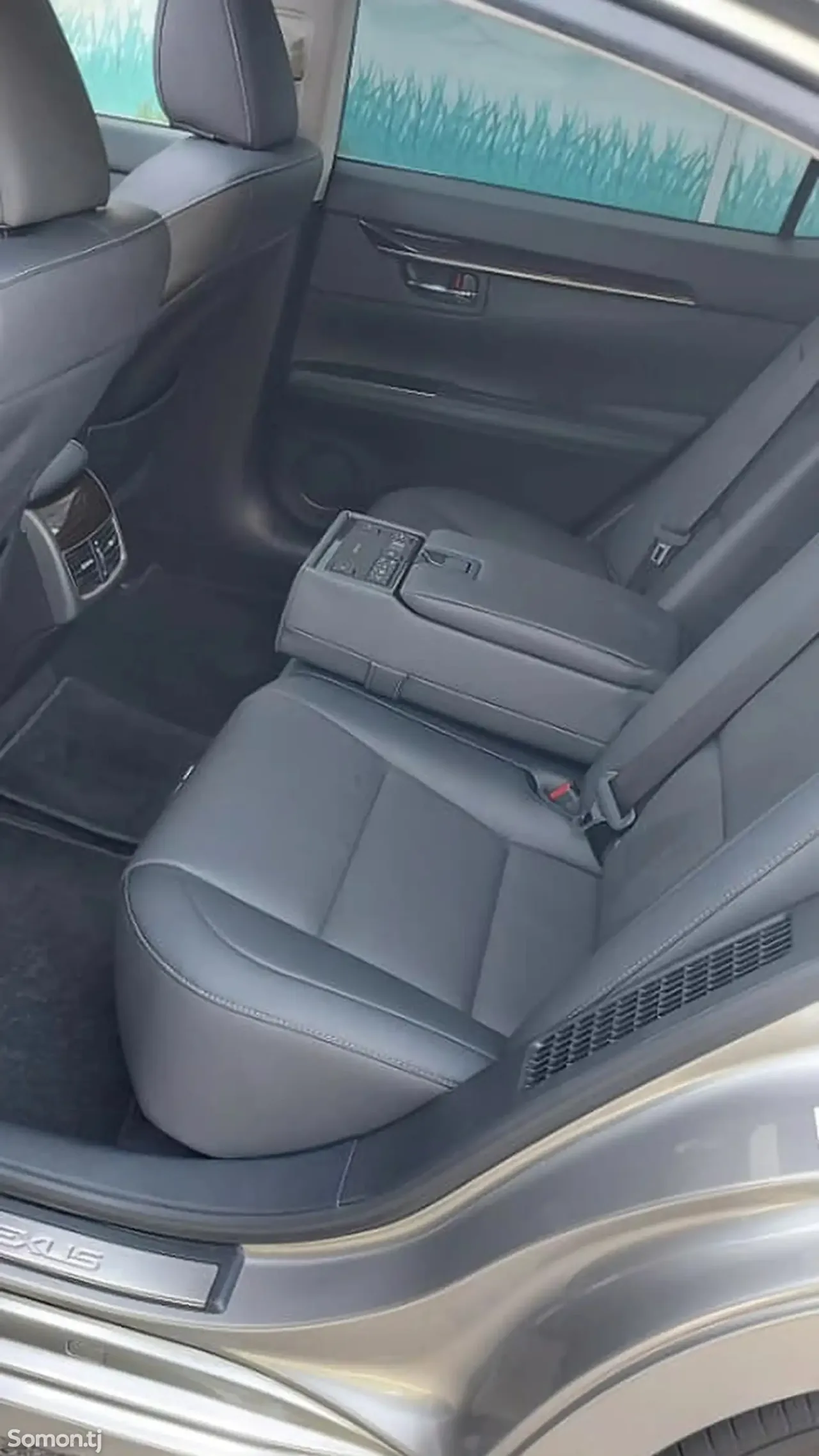 Lexus ES series 2016 · 3.0 AT