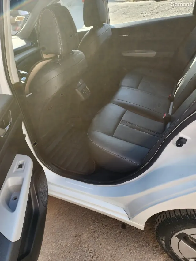 Dongfeng EN 007 2022 · 6.5 AT