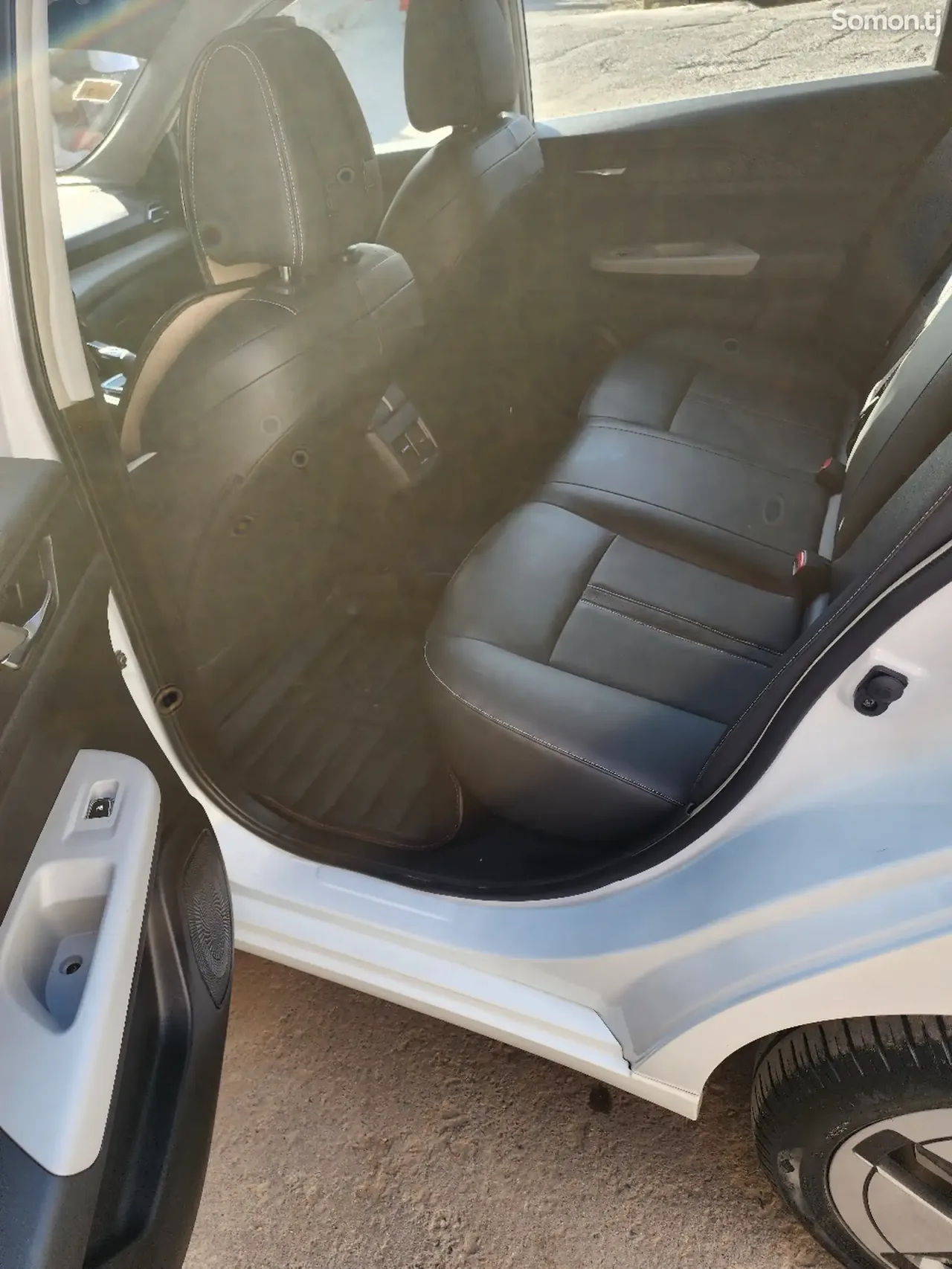 Dongfeng EN 007 2022 · 6.5 AT
