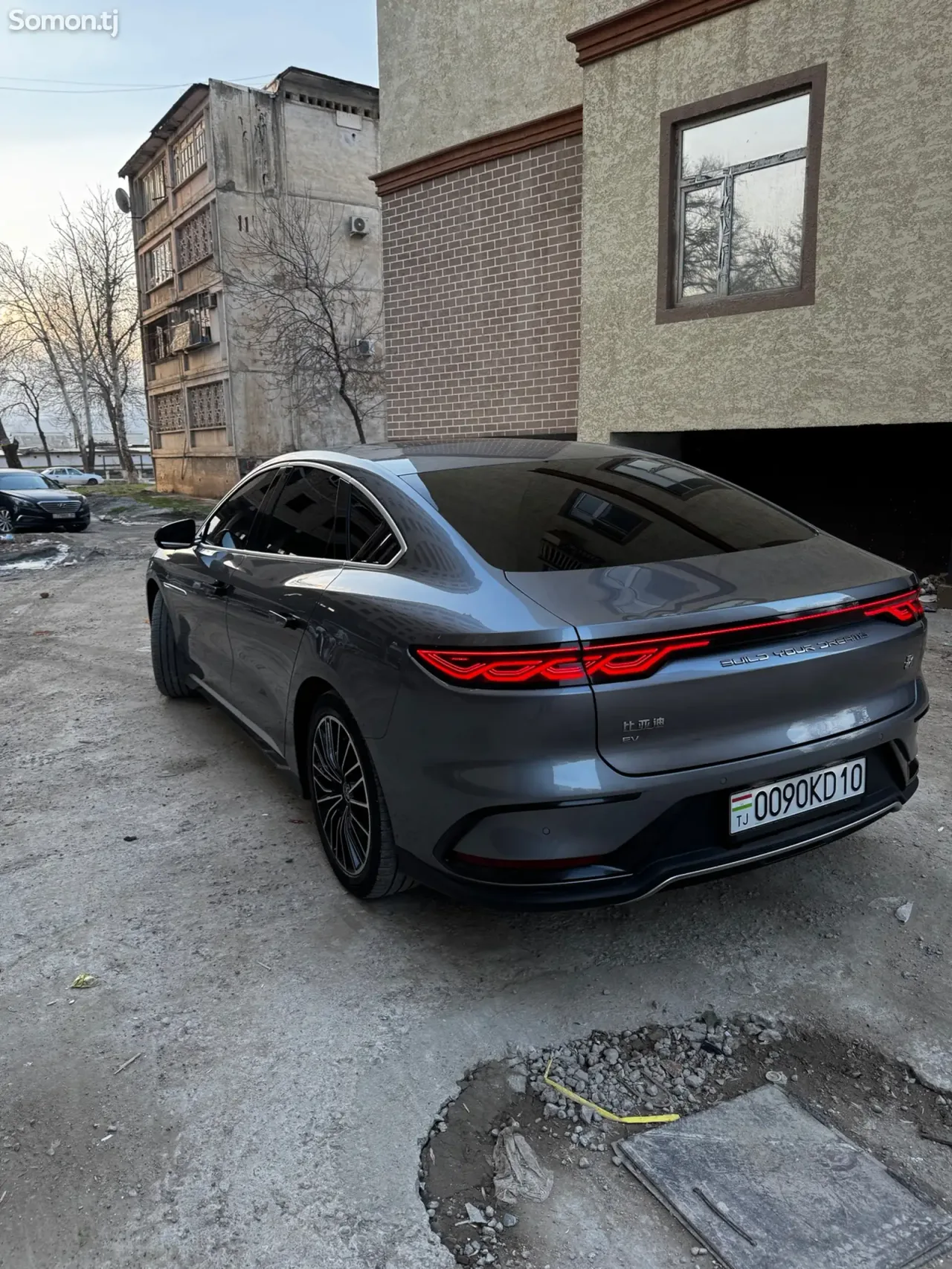 BYD Han EV 2024 · CVT