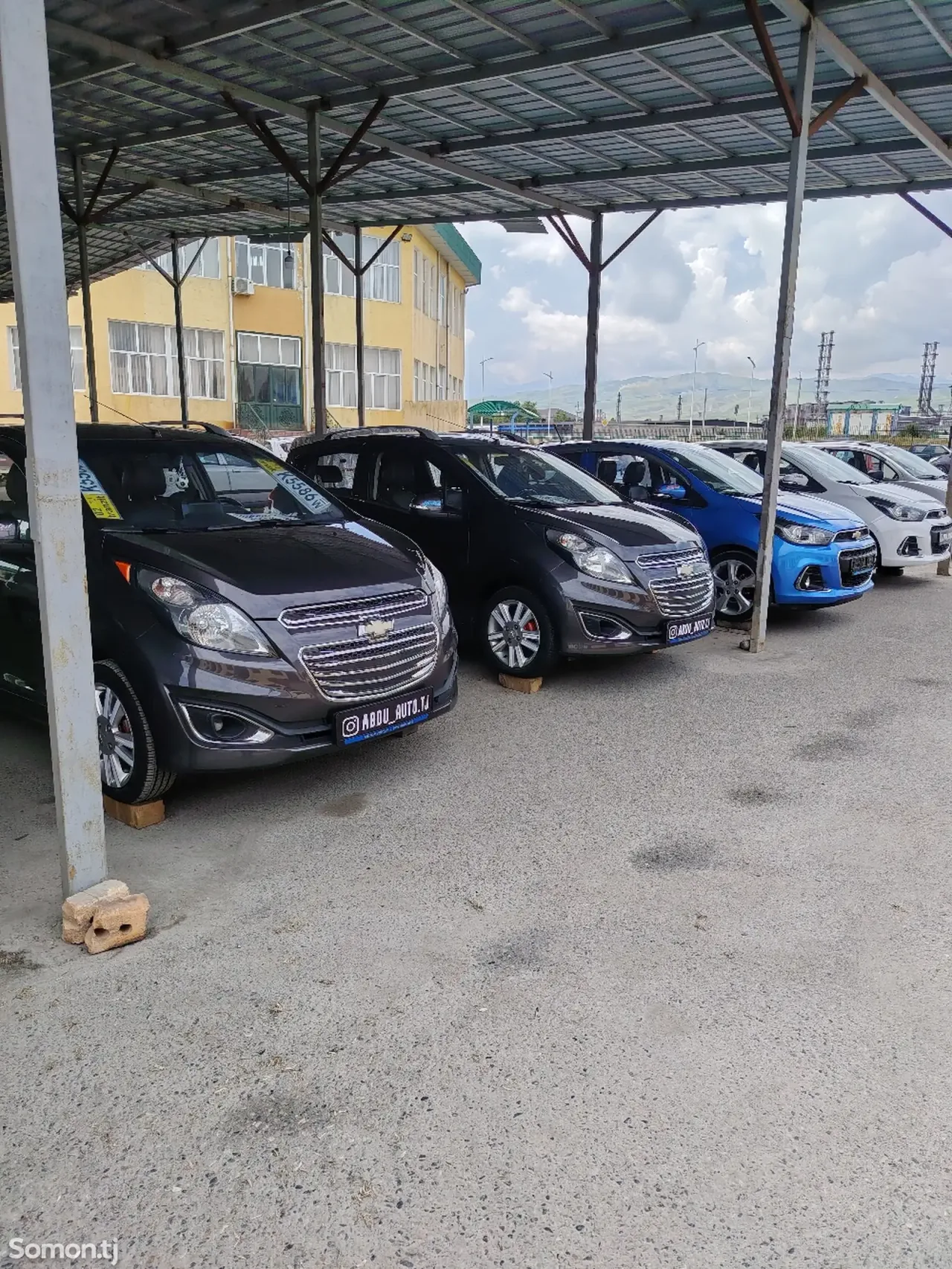 Chevrolet Spark 2015 · 1.0 AT