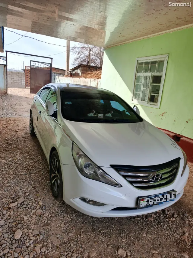 Hyundai Sonata 2011 · 2.0 AT