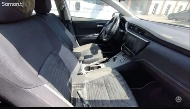 Toyota Auris 2014 · 1.8 AT