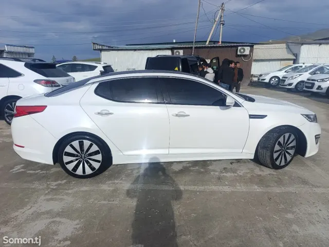 Kia K5 2011 · 2.0 AT