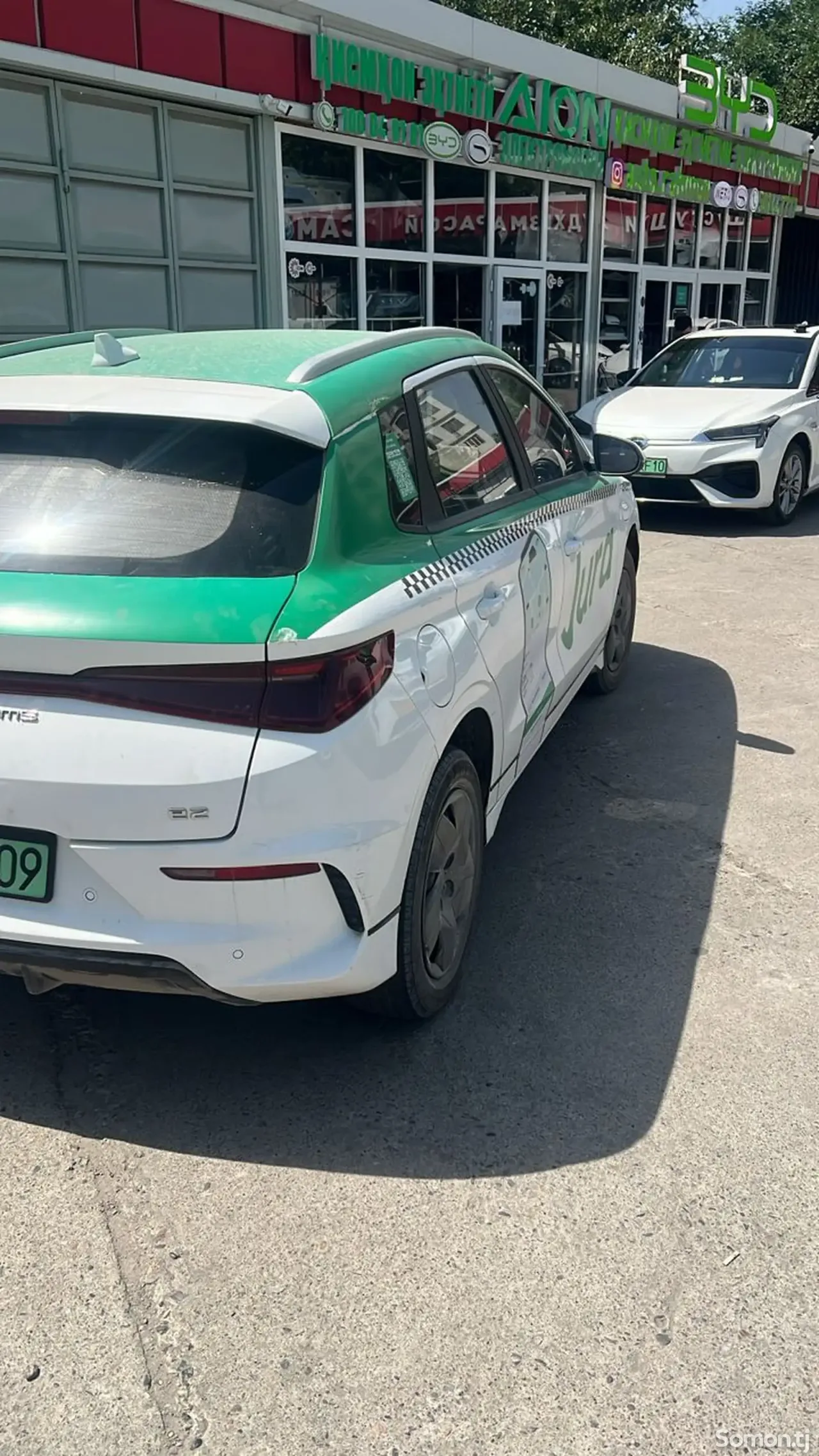 BYD E2 2023 · 1.6 AT