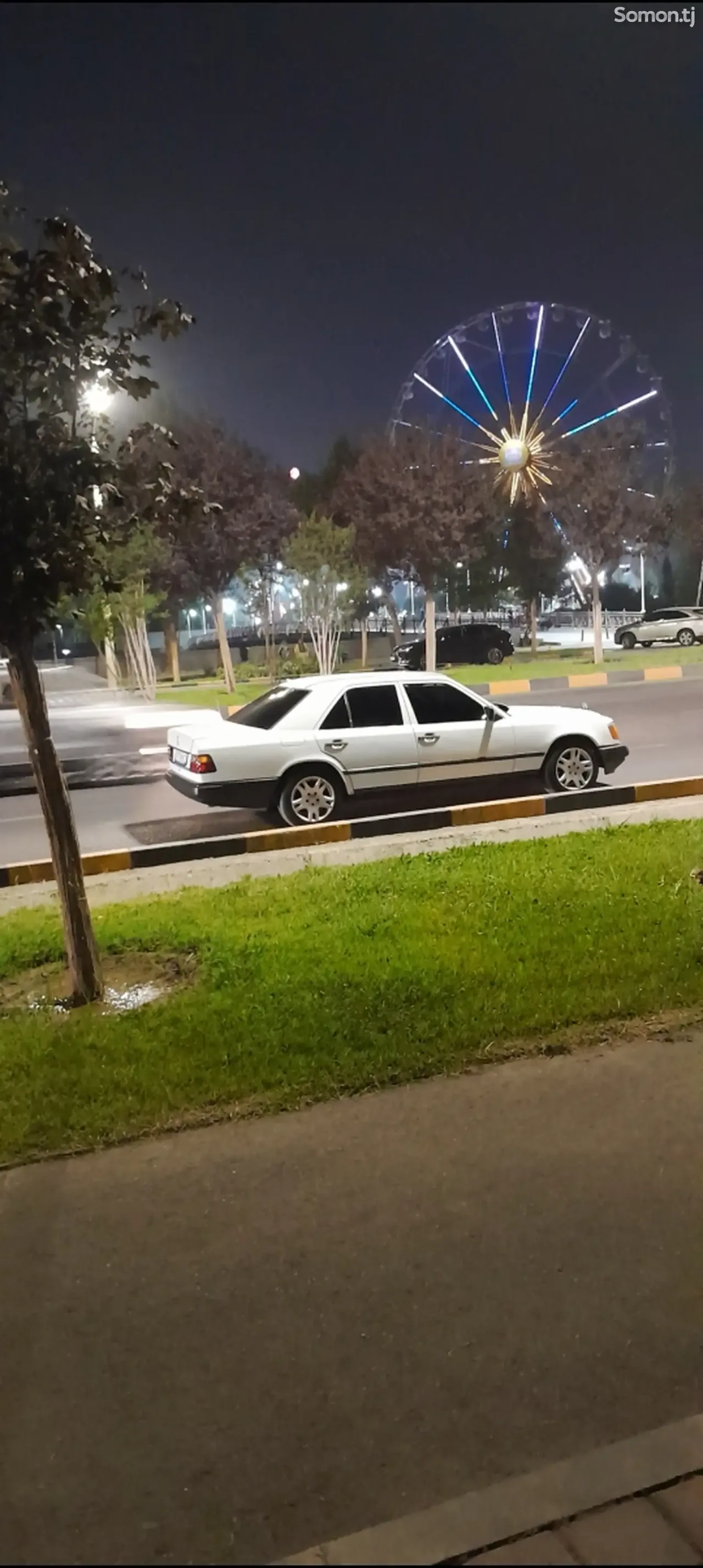Mercedes-Benz W124 1991 · 2.0 MT