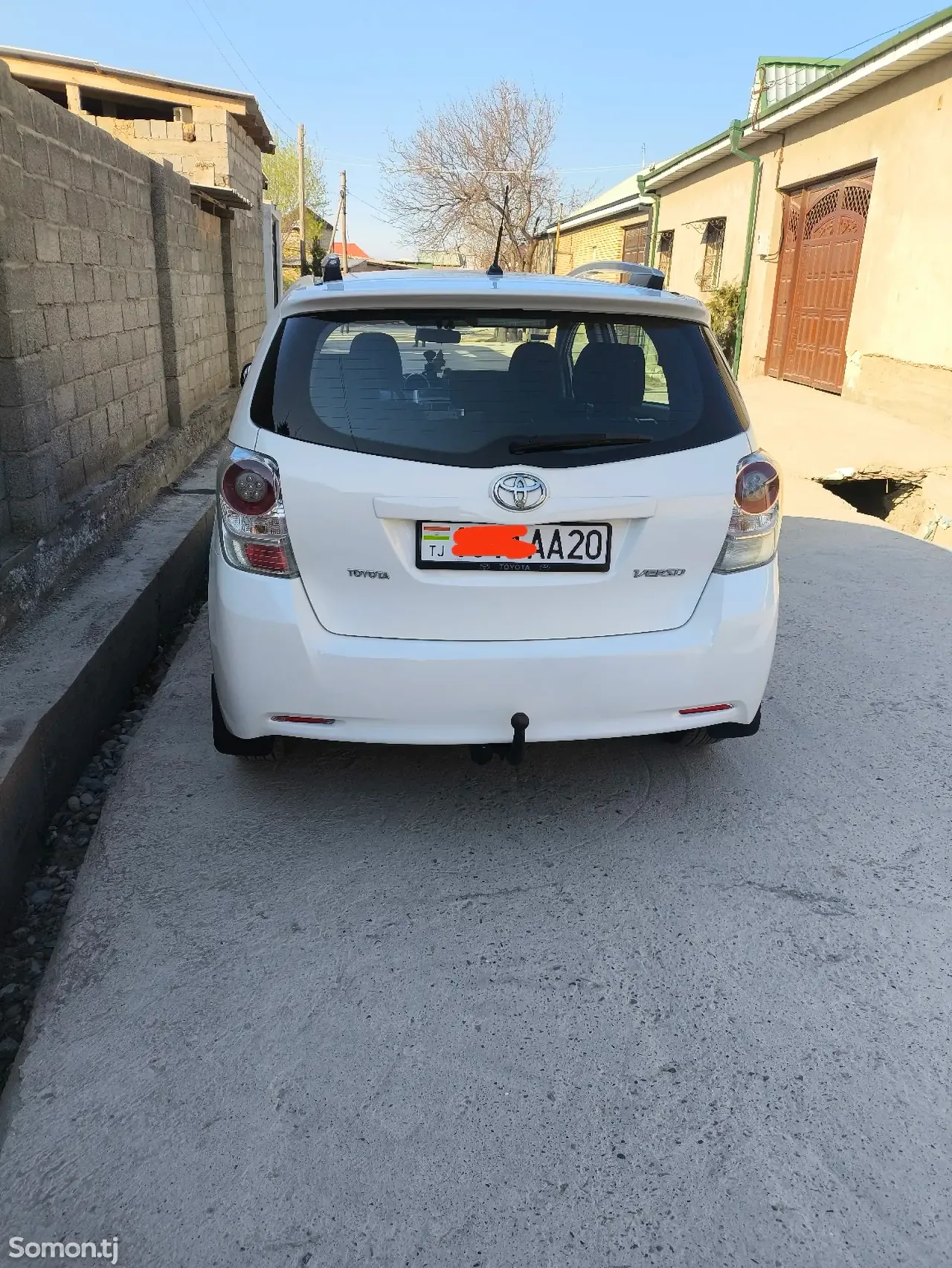 Toyota Verso 2011 · 2.0 MT
