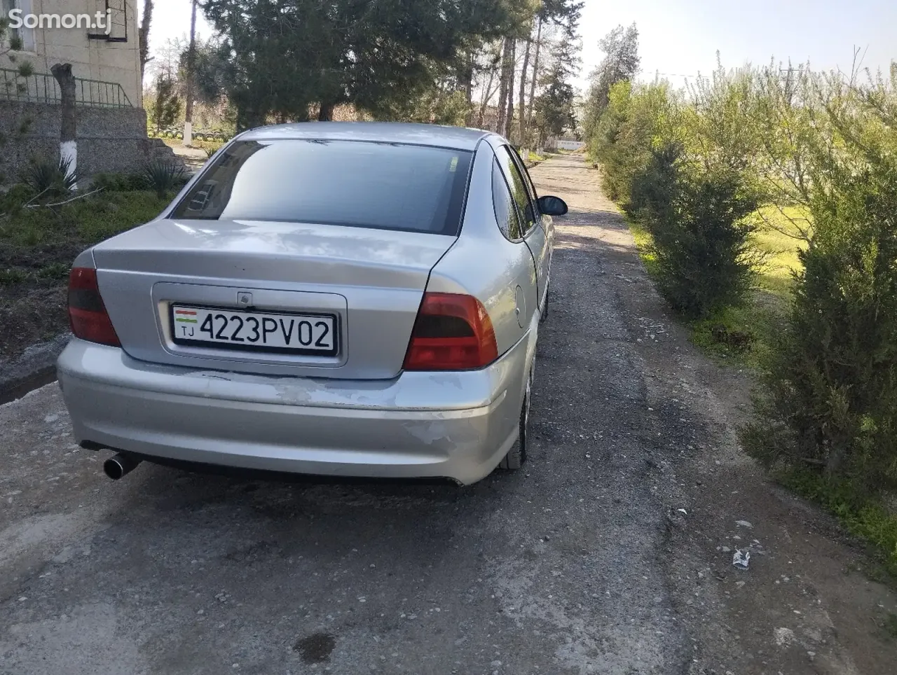 Opel Vectra B 2000 · 1.6 MT