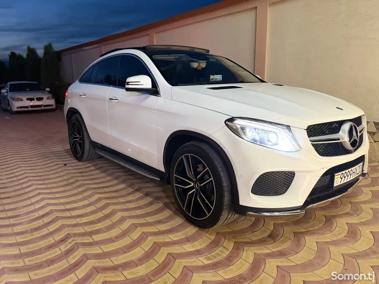Mercedes-Benz GLE class 2017 · 3.5 AT