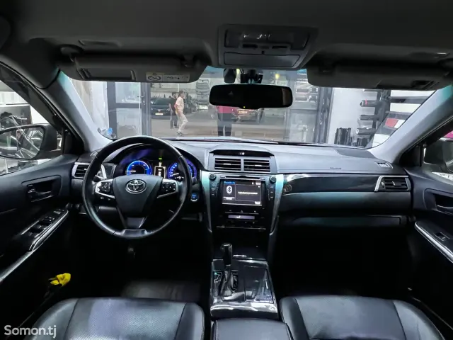 Toyota Camry 2016 · 2.5 AT