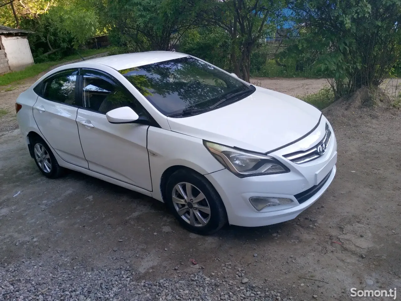 Hyundai Solaris 2015 · 1.4 AT