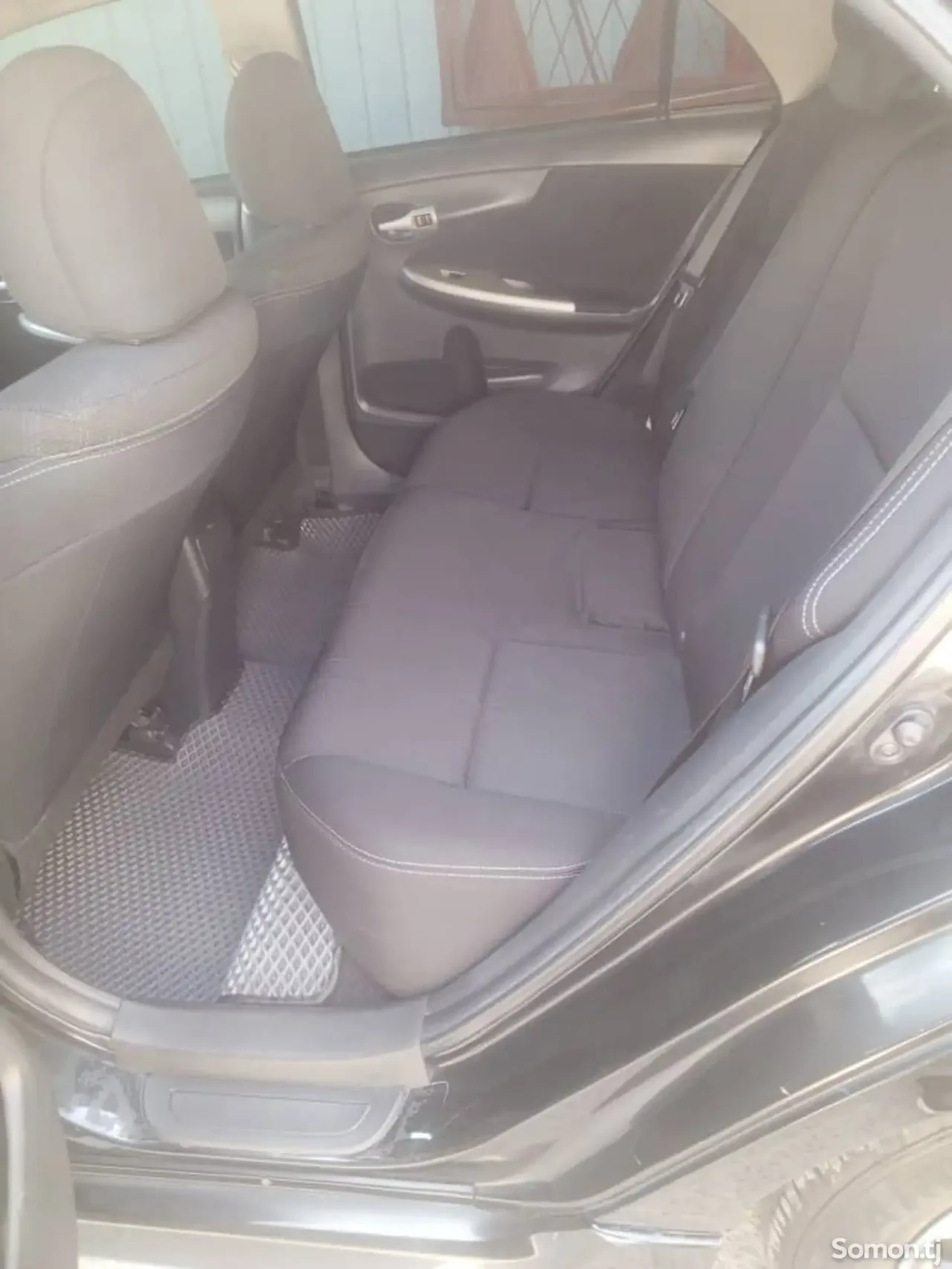 Toyota Corolla 2013 · 1.8 AT