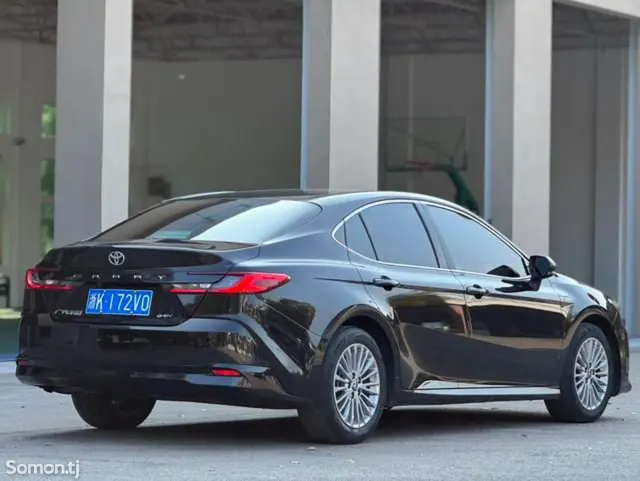 Toyota Camry 2025 · 2.0 AT