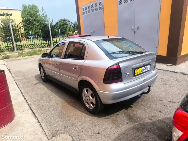 Opel Astra G 2003 · 1.6 MT