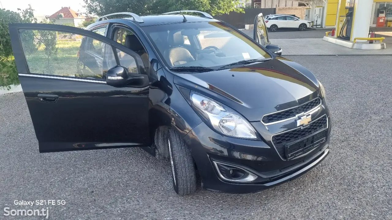 Chevrolet Spark 2014 · 1.4 AT