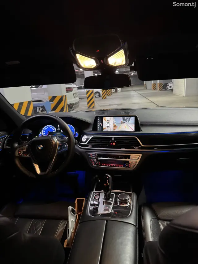 BMW 7 series 2016 · 4.0 AT