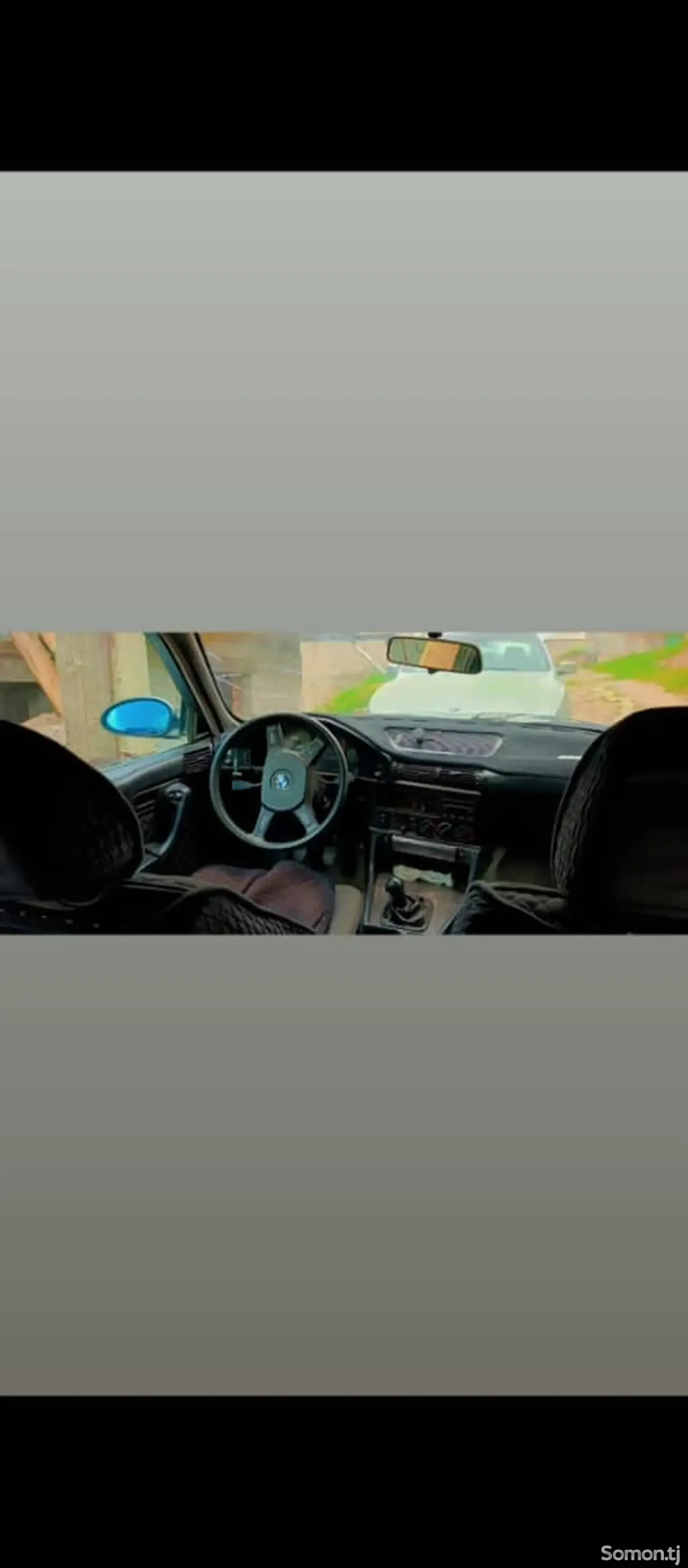 BMW 5 series 1990 · 2.8 MT
