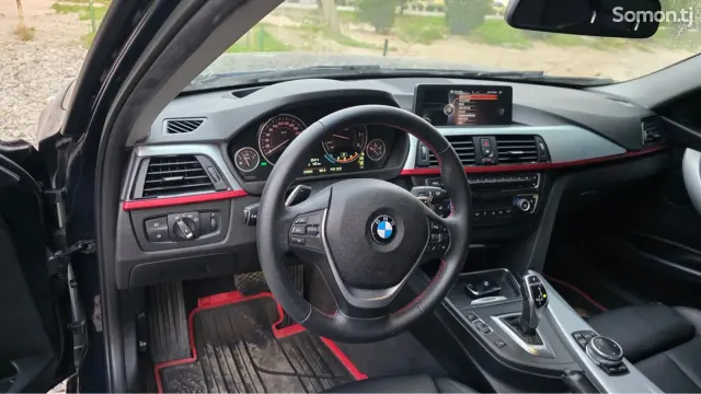 BMW 3 series 2015 · 2.0 AT