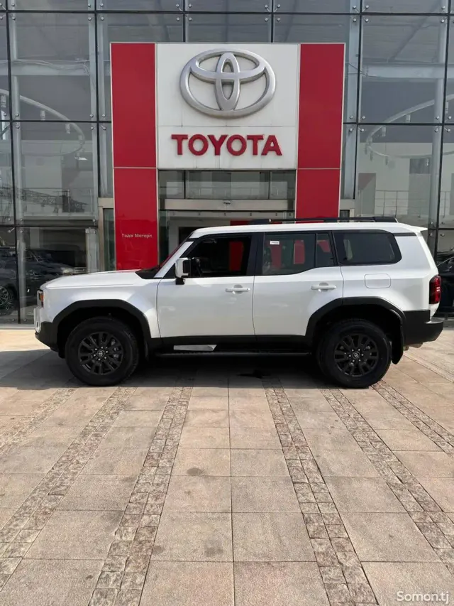 Toyota Land Cruiser Prado 2025 · 2.4 AT