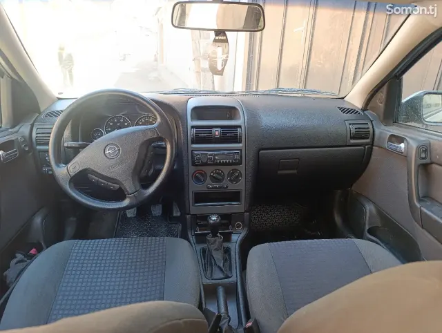 Opel Astra G 2000 · 1.6 MT