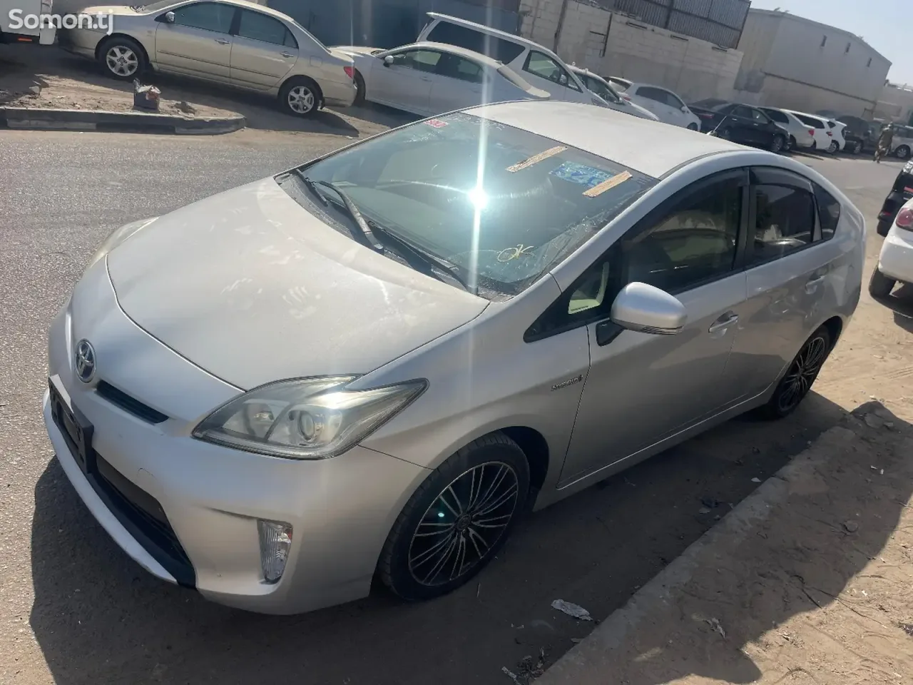 Toyota Prius 2014 · 1.8 AT