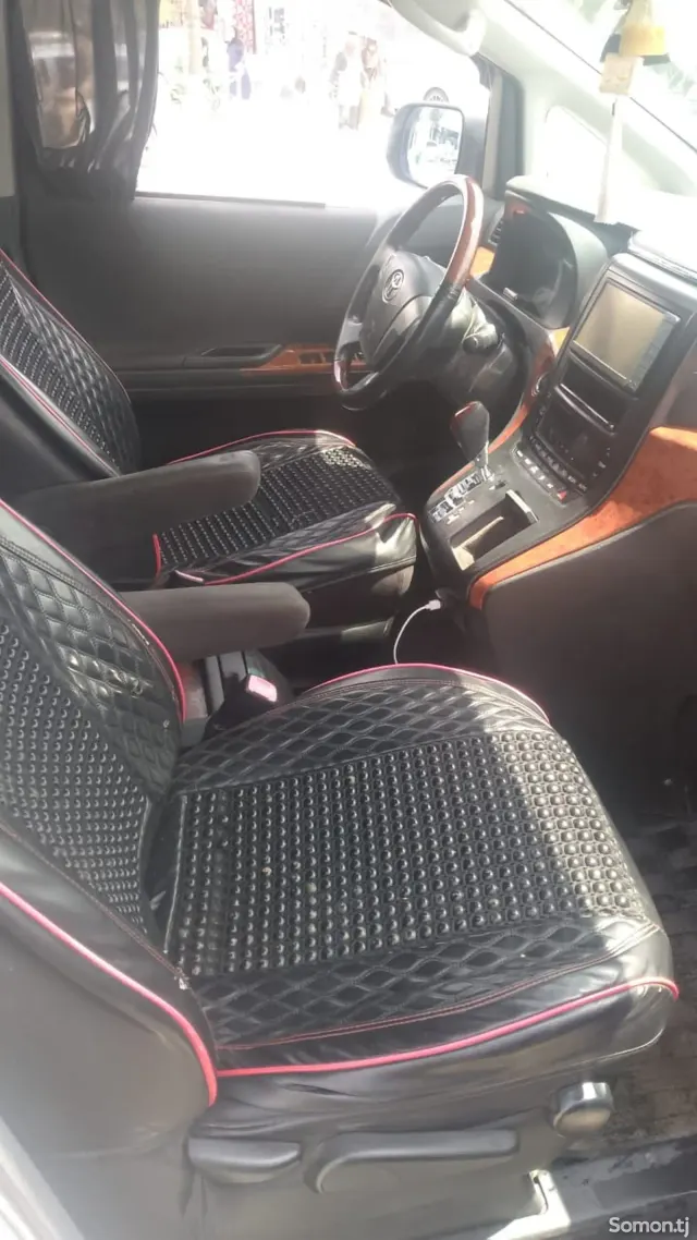 Toyota Vellfire 2014 · 2.4 AT