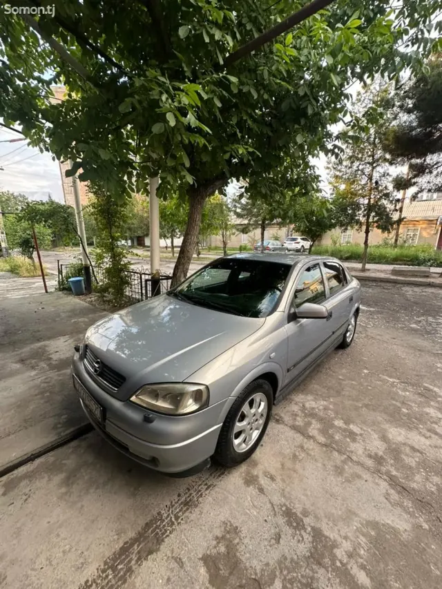 Opel Astra G 2002 · 1.6 AT