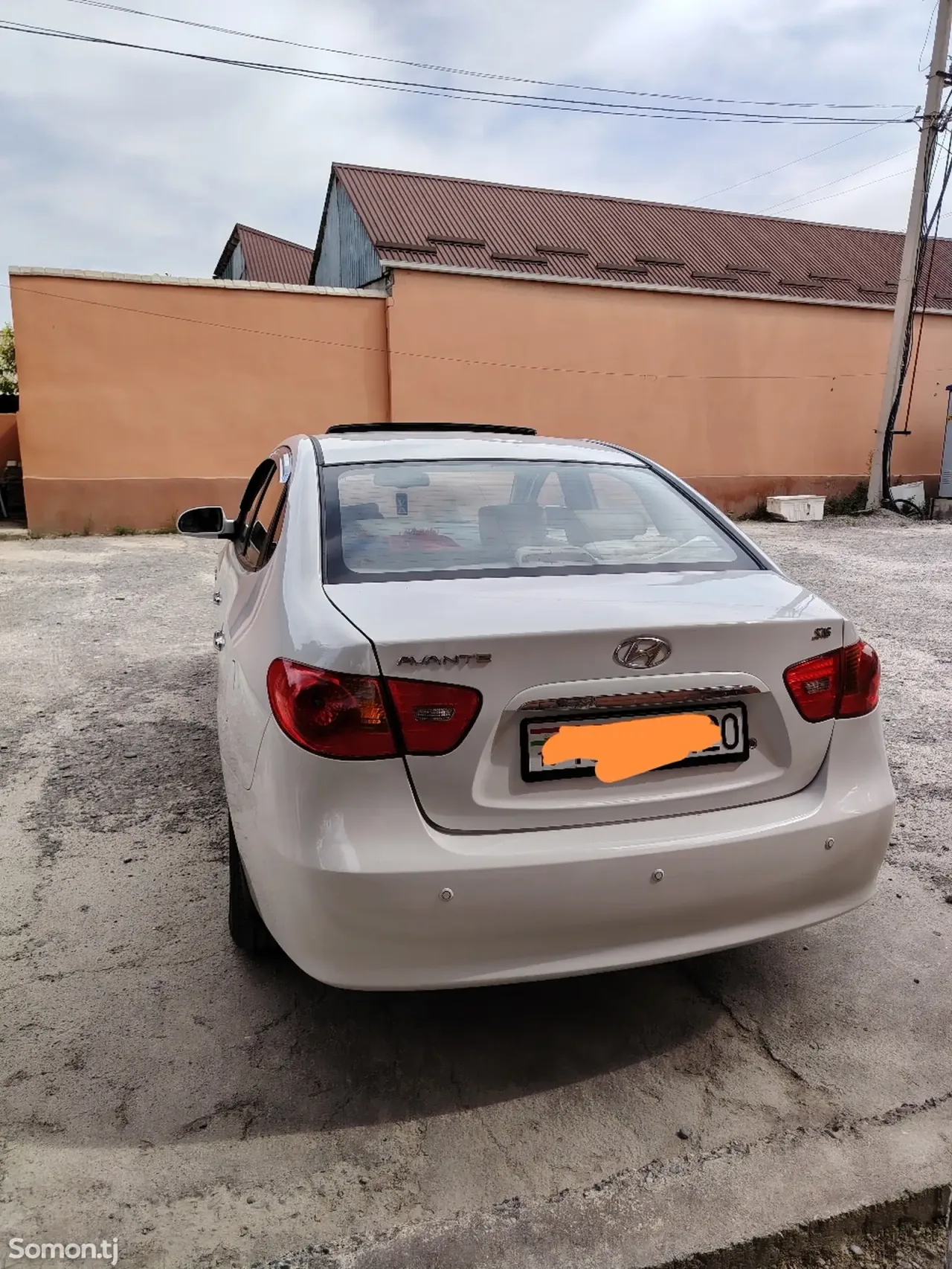 Hyundai Avante 2009 · 1.6 AT
