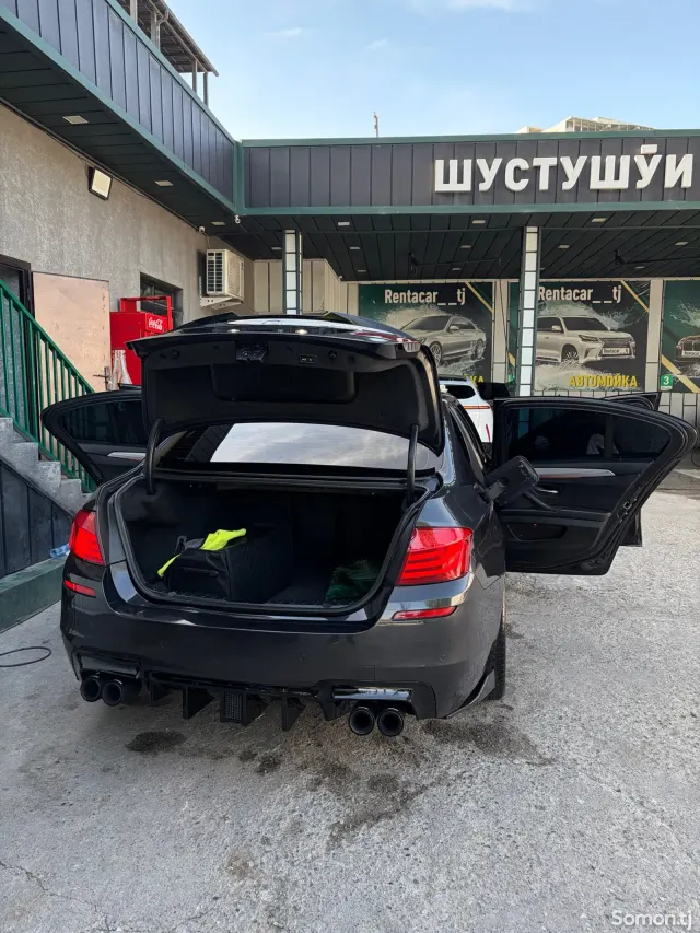 BMW 5 series 2013 · 3.0 AT