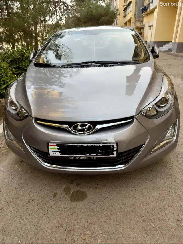 Hyundai Avante 2014 · AT
