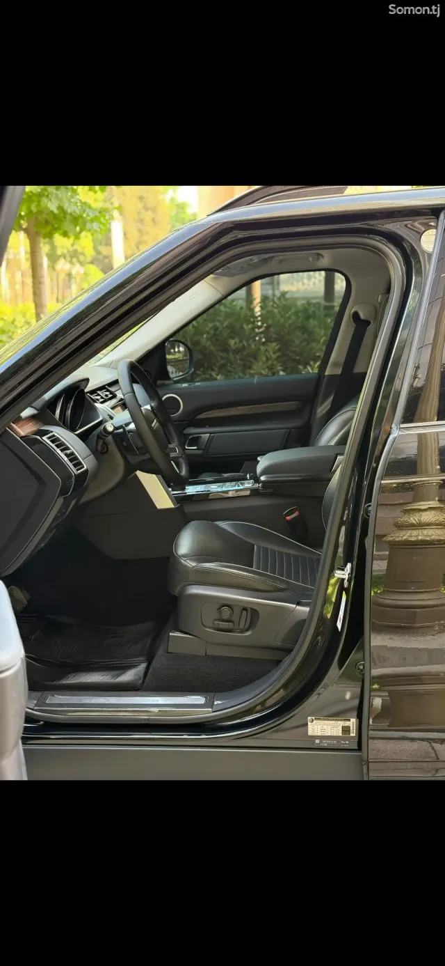 Land Rover Discovery 2018 · 3.0 AT