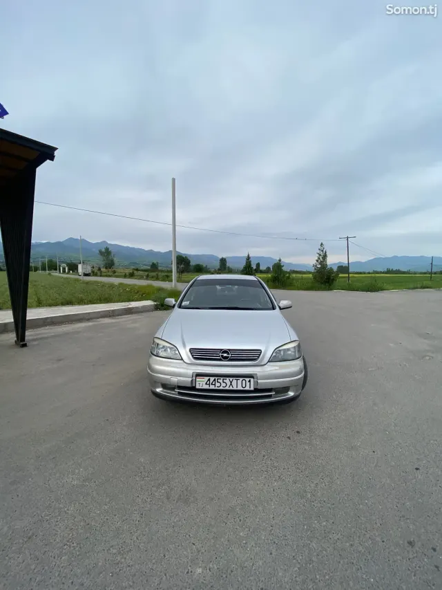 Opel Astra G 2000 · 1.6 MT
