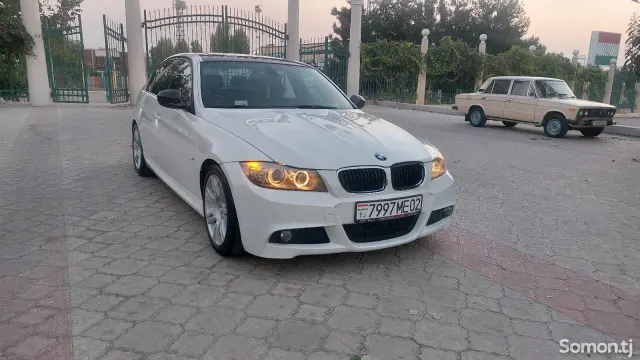 BMW 3 series 2010 · 2.0 AT