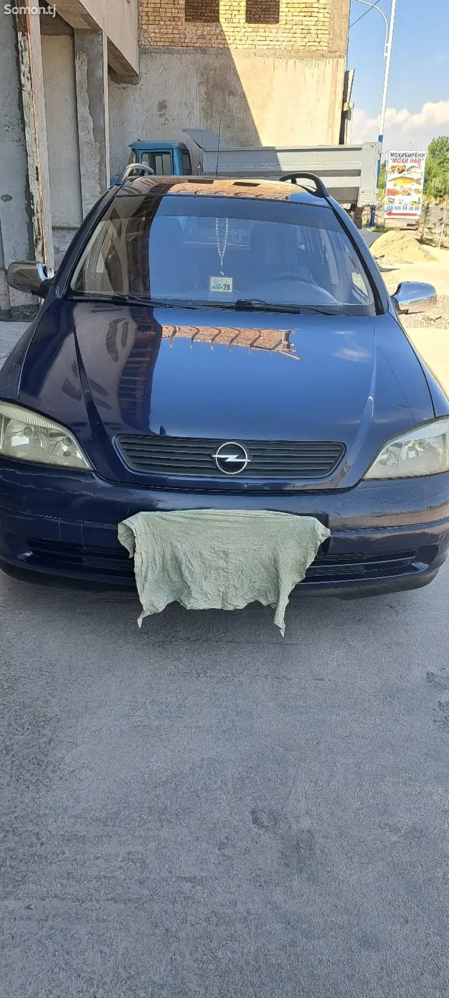 Opel Astra G 1999 · 1.6 MT