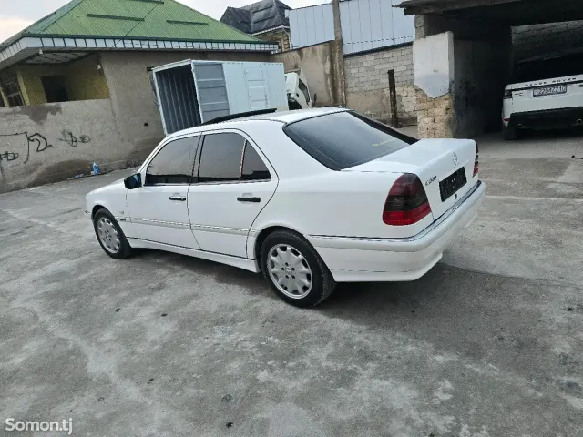 Mercedes-Benz C class 1998 · 2.4 AT