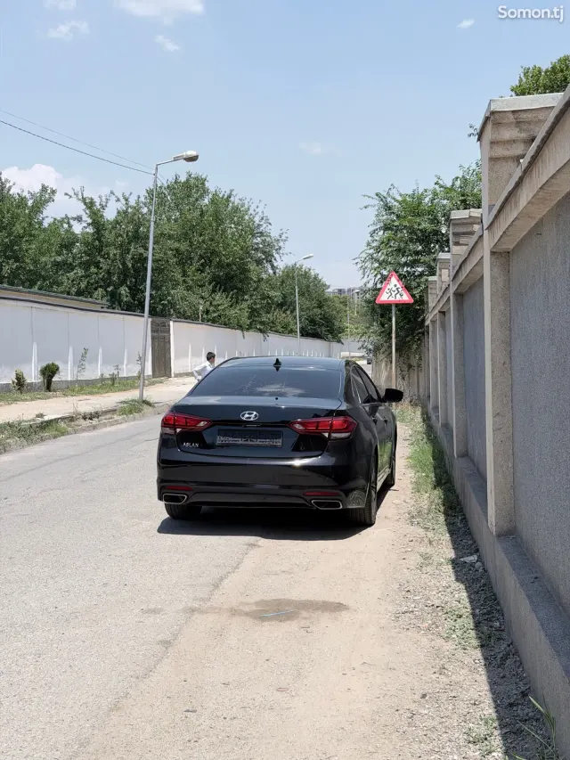 Hyundai Aslan 2014 · 3.0 AT