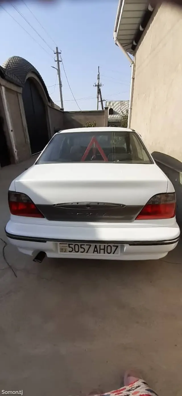 Daewoo Nexia 1996 · 1.6 MT