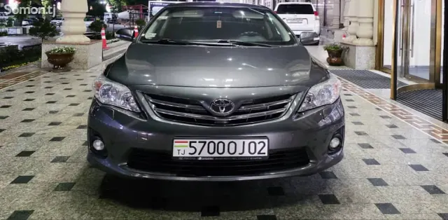 Toyota Corolla 2012 · 1.6 MT
