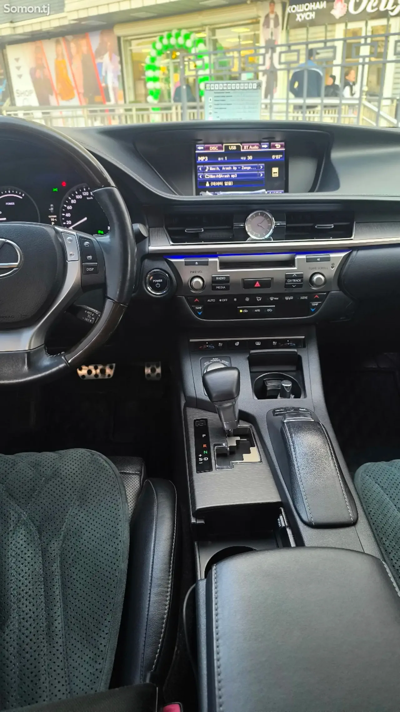 Lexus ES series 2015 · 3.0 AT