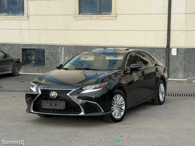 Lexus ES series 2014 · 3.5 AT