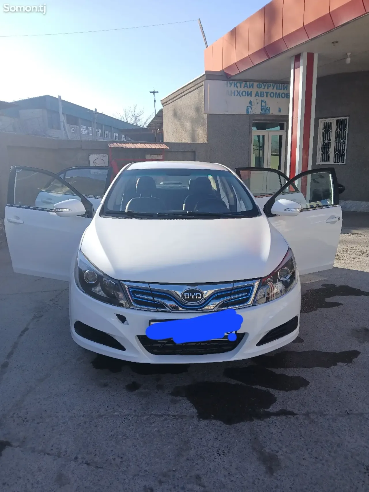 BYD E5 2019 · AT