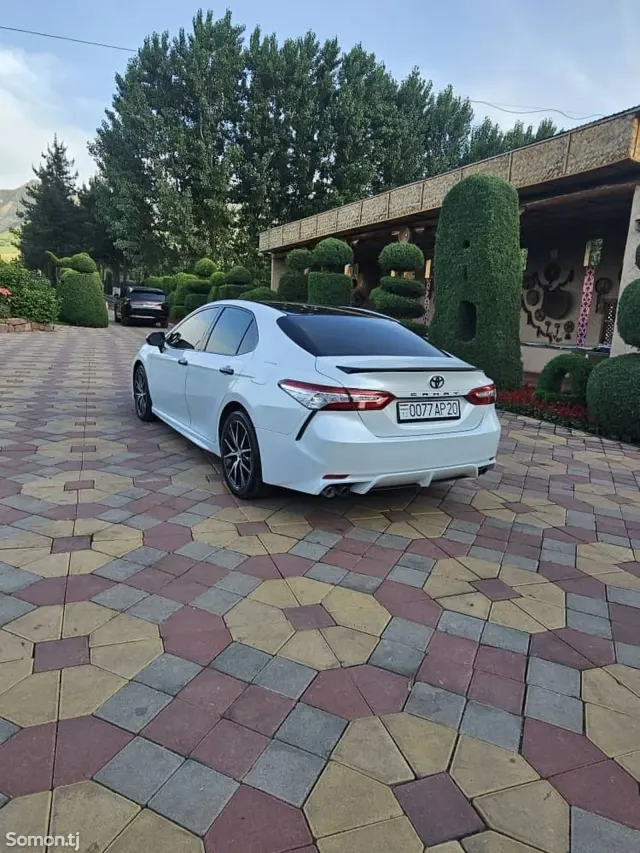 Toyota Camry 2019 · 2.5 AT