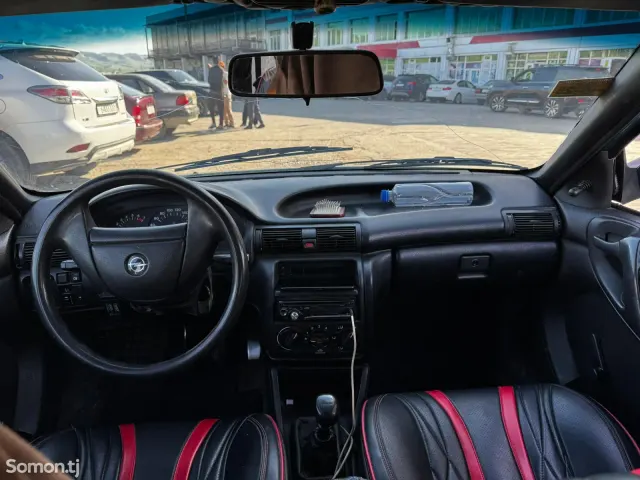 Opel Astra F 1995 · 1.6 MT