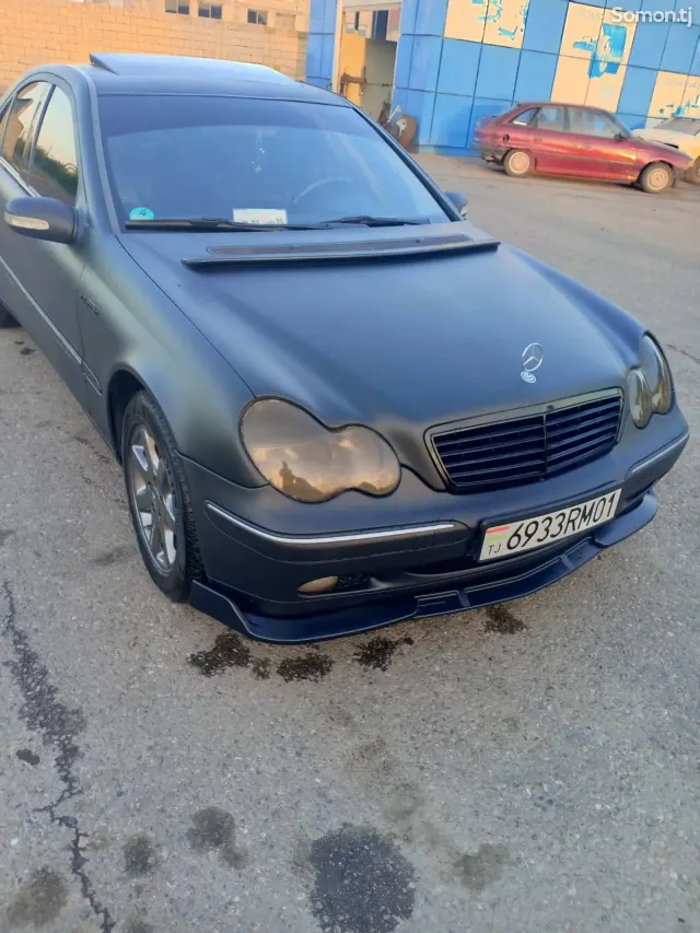 Mercedes-Benz C class 2002 · 2.0 MT